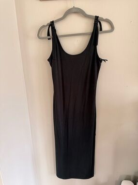 Tavik Black Tie-Shoulder Midi Dress